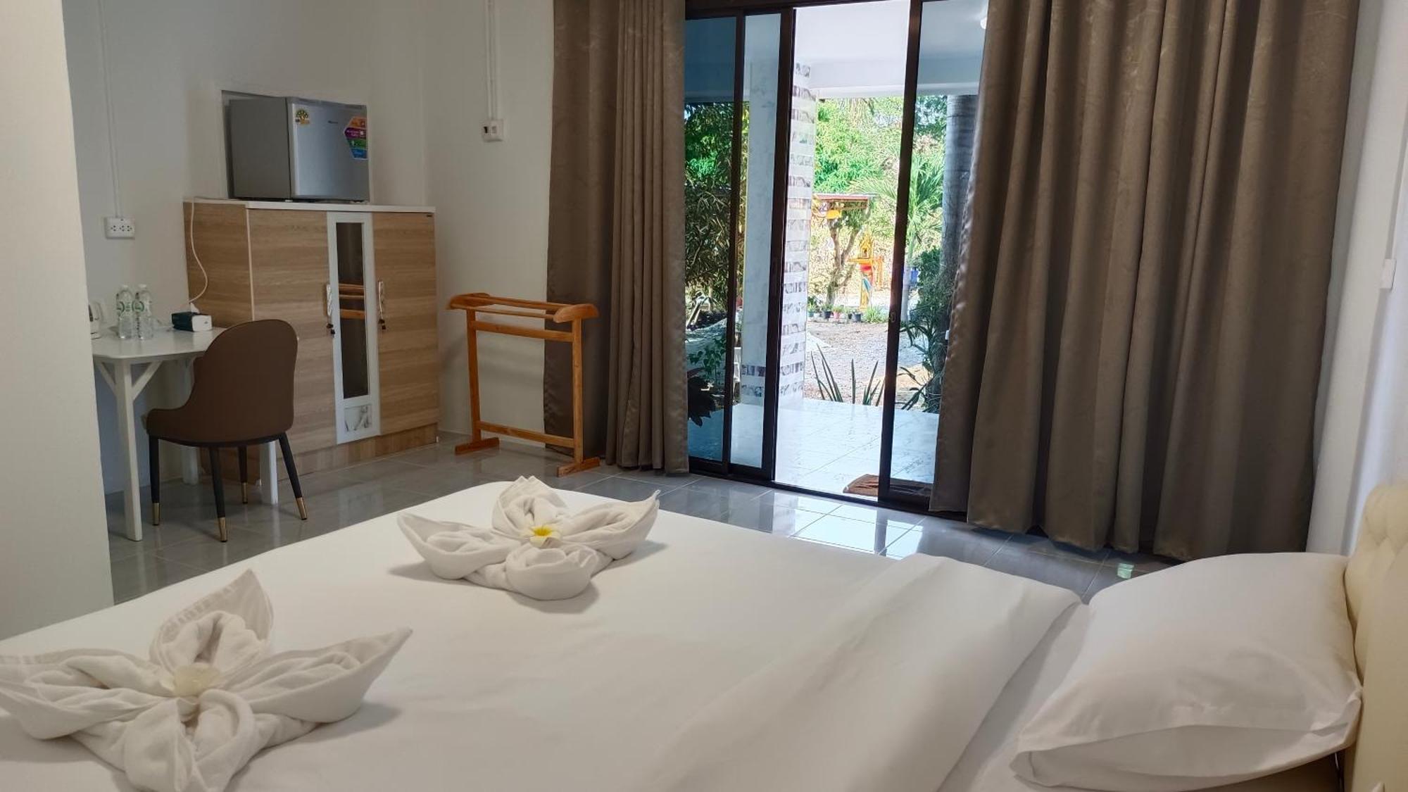 Batikseafood Airport & Room Ban Bo Sai Klang エクステリア 写真